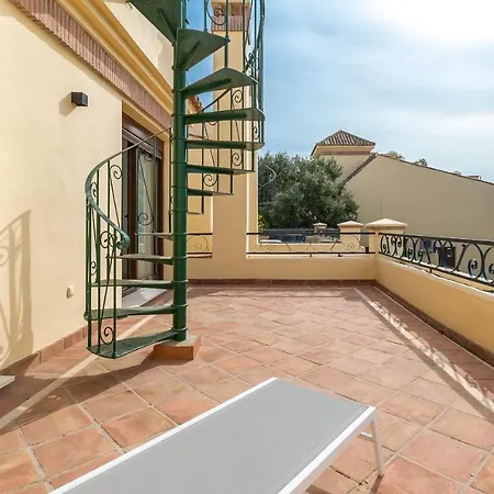 About Casa Munich Elviria * Ojén